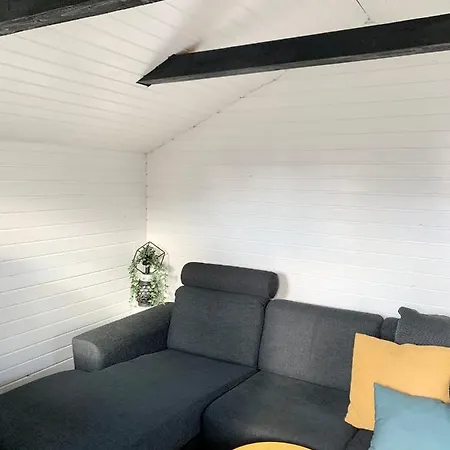 別荘 2 Private Tiny Houses On Beautiful Nature Plot, Private Parking ランダーズ
