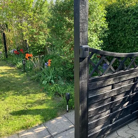 別荘 2 Private Tiny Houses On Beautiful Nature Plot, Private Parking *